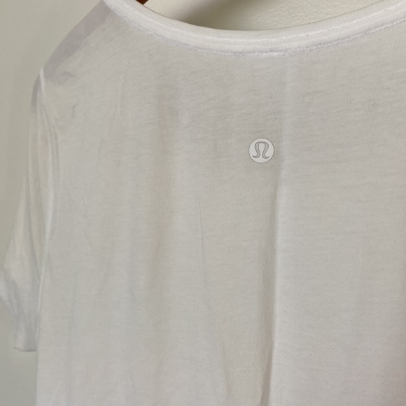 Lululemon Women’s Tee - Picture 6 of 6